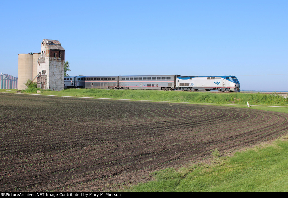 Northbound Amtrak 58